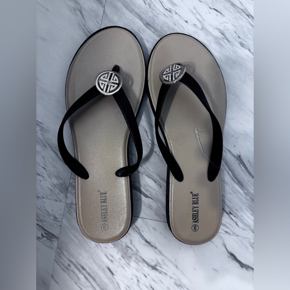 Ashley Blue Shoes - NWT Women's Black Ashley Blue Sandals with Embellished Detail Size: 9